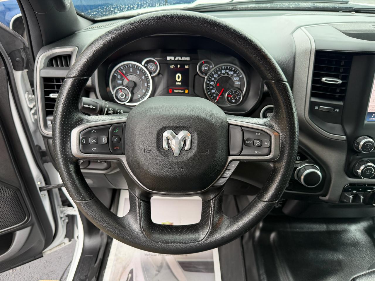 RAM 1500 2WD Quad Cab 140.5" Tradesman 2024