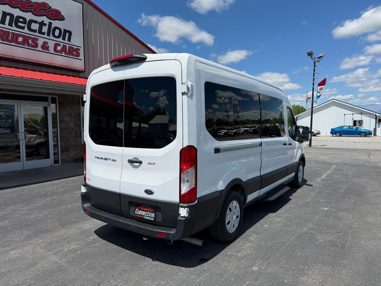 Ford Transit Passenger Wagon T-350 148" Med Roof XLT RWD 2023