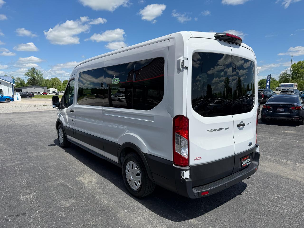 Ford Transit Passenger Wagon T-350 148" Med Roof XLT RWD 2023