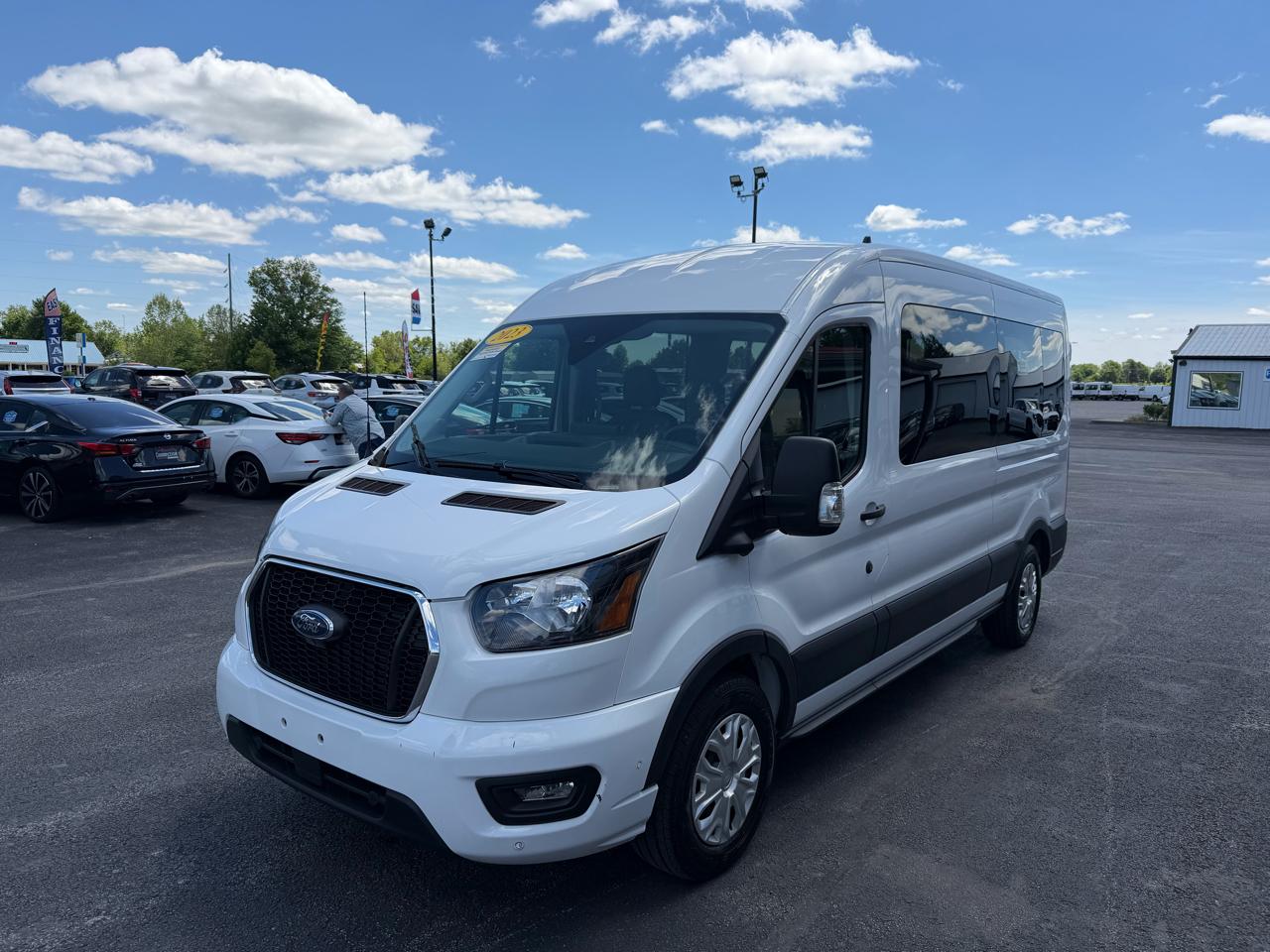 Ford Transit Passenger Wagon T-350 148" Med Roof XLT RWD 2023