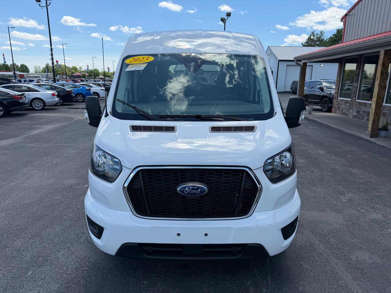 Ford Transit Passenger Wagon T-350 148" Med Roof XLT RWD 2023