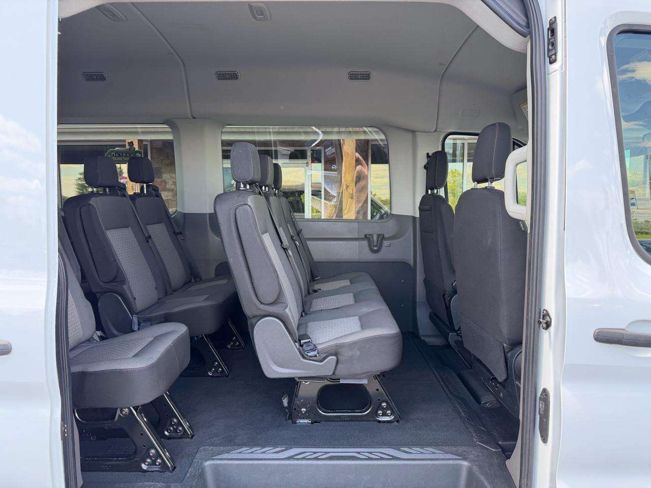 Ford Transit Passenger Wagon T-350 148" Med Roof XLT RWD 2023