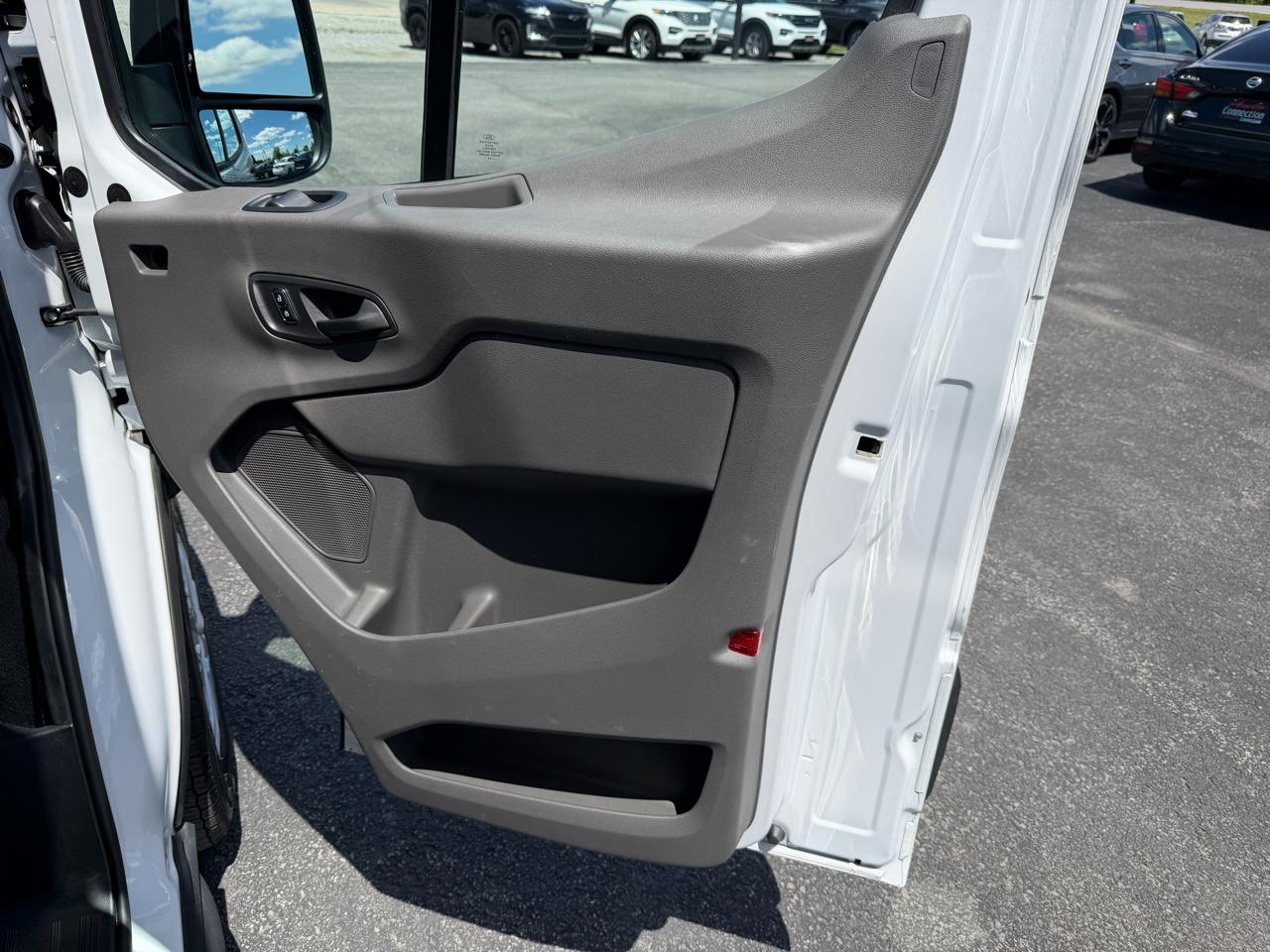 Ford Transit Passenger Wagon T-350 148" Med Roof XLT RWD 2023