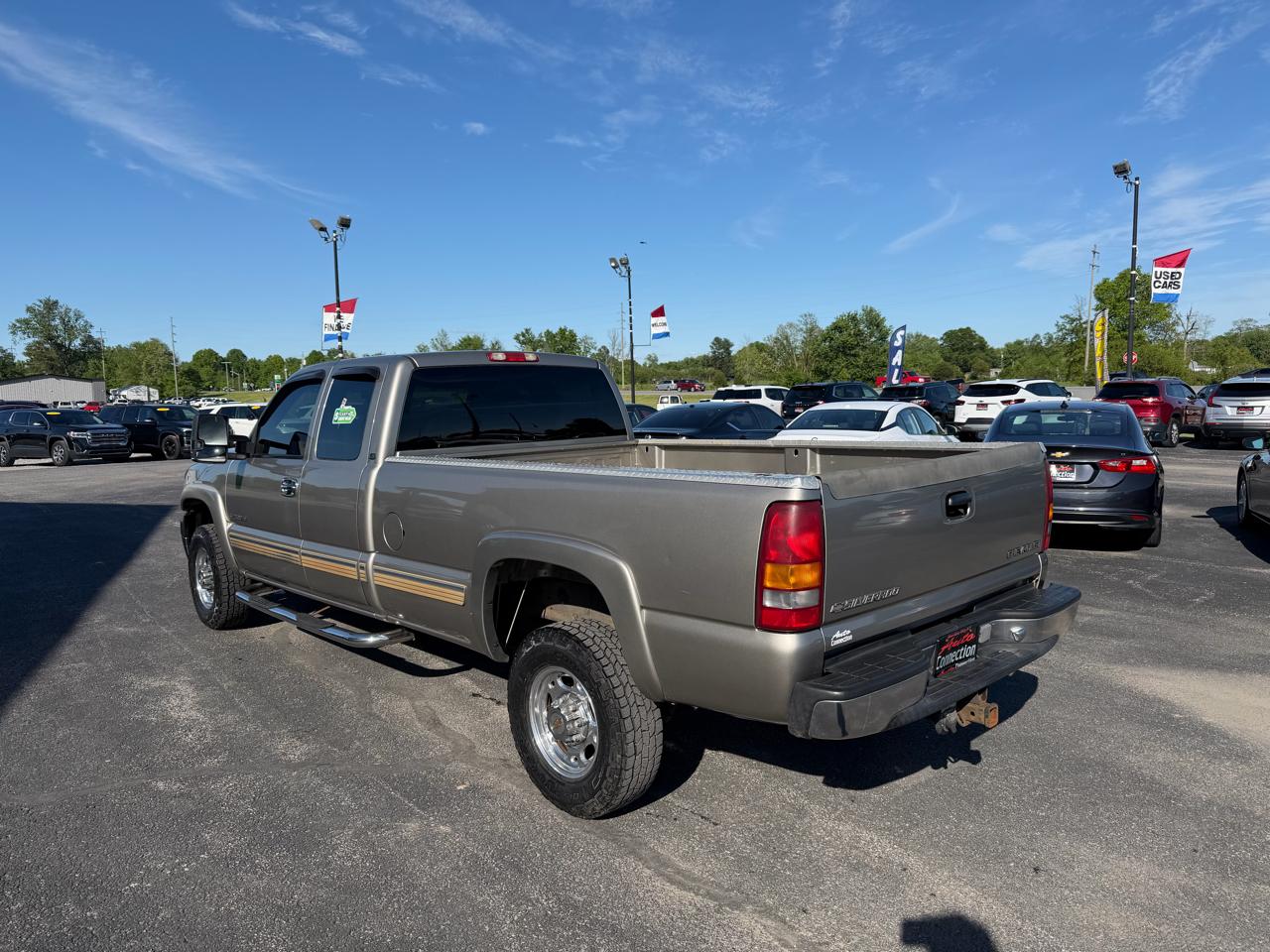 Chevrolet Silverado 2500HD Ext Cab 157.5" WB LS 2001