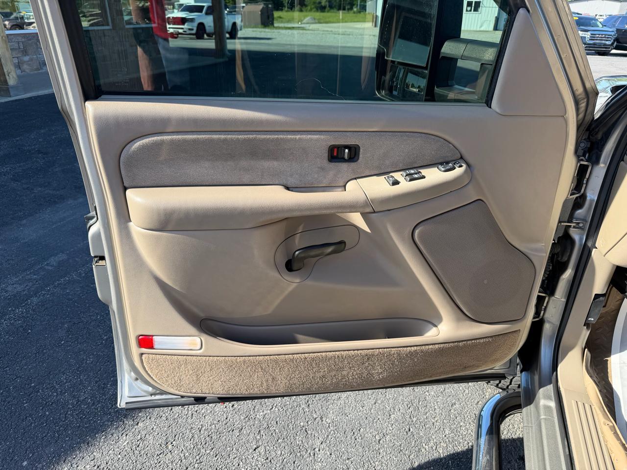 Chevrolet Silverado 2500HD Ext Cab 157.5" WB LS 2001