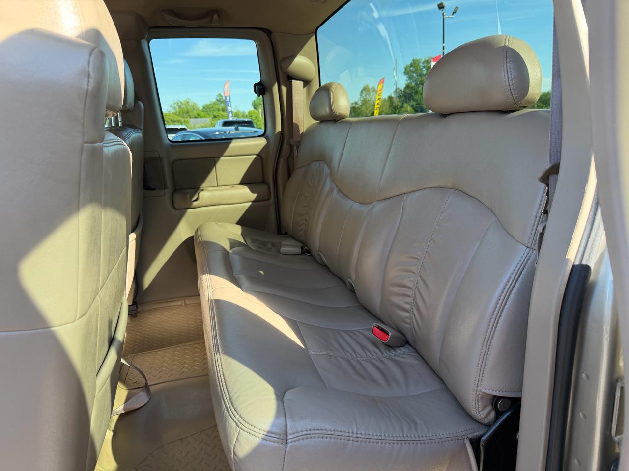 Chevrolet Silverado 2500HD Ext Cab 157.5" WB LS 2001