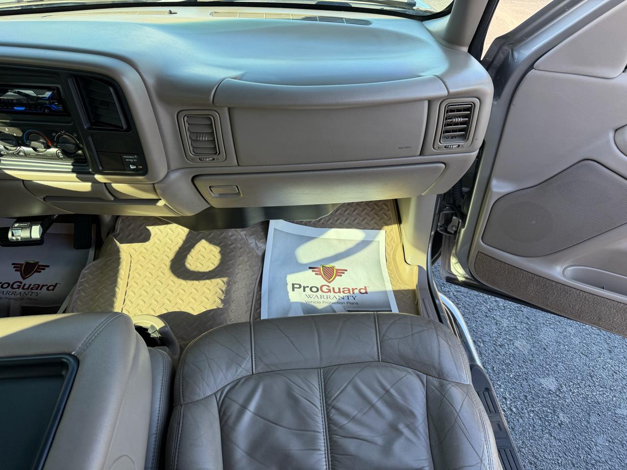 Chevrolet Silverado 2500HD Ext Cab 157.5" WB LS 2001