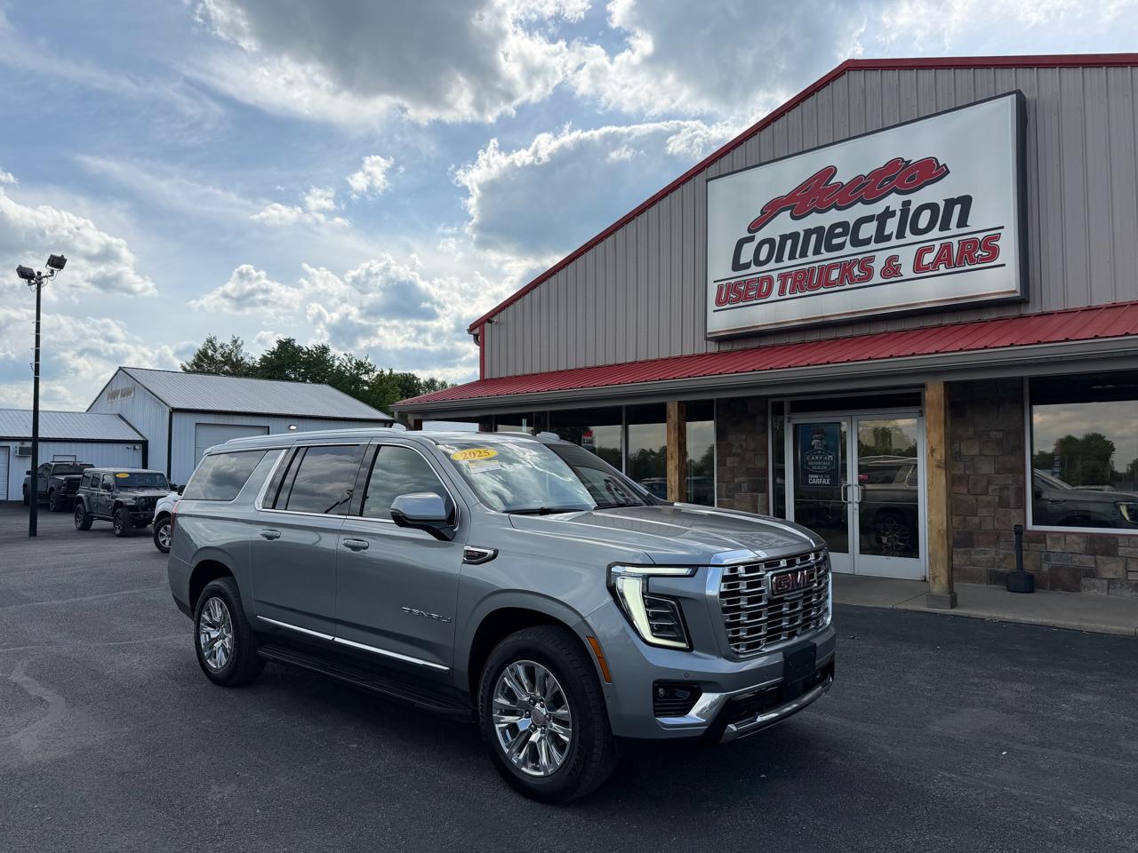 GMC Yukon XL 4WD 4dr Denali 2025