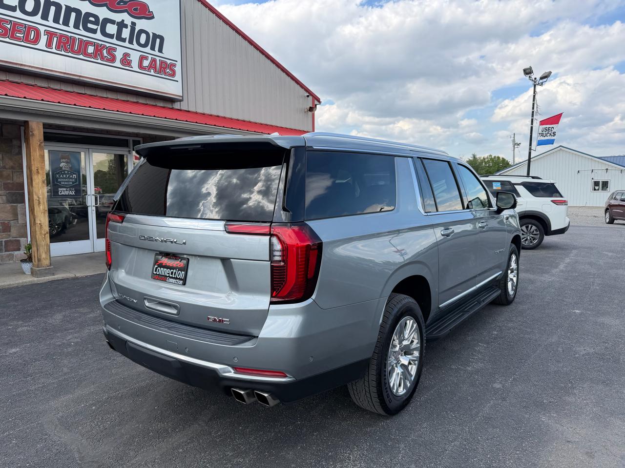 GMC Yukon XL 4WD 4dr Denali 2025