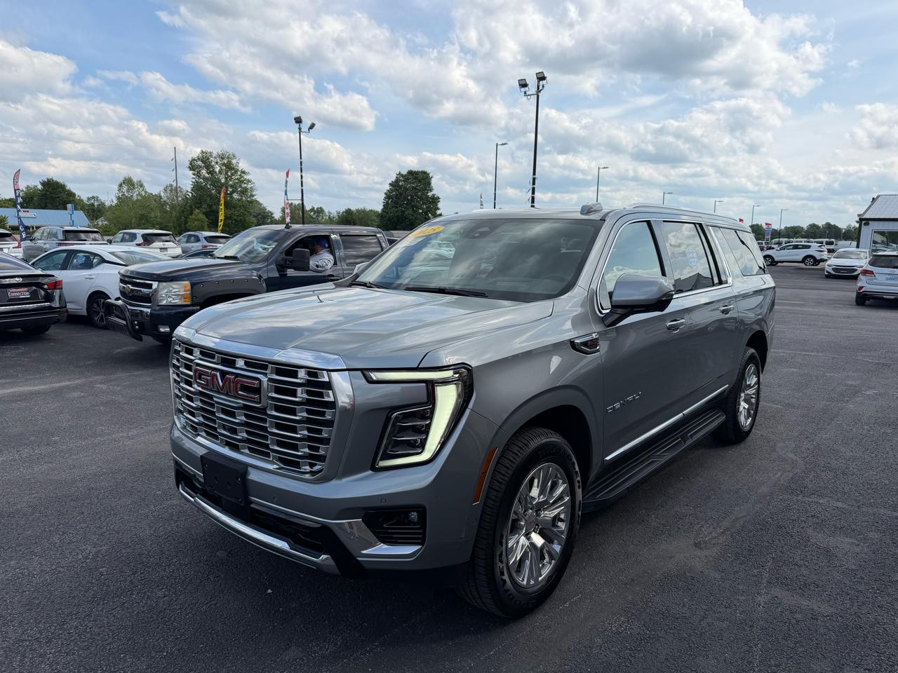 GMC Yukon XL 4WD 4dr Denali 2025