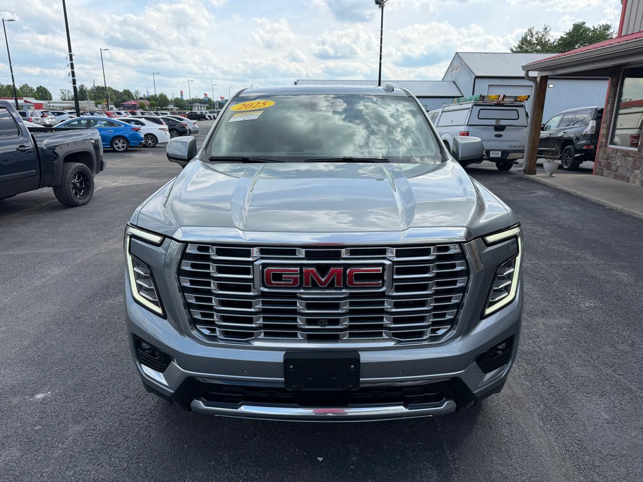 GMC Yukon XL 4WD 4dr Denali 2025