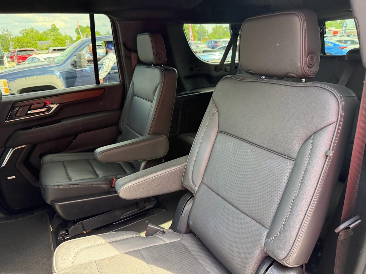 GMC Yukon XL 4WD 4dr Denali 2025