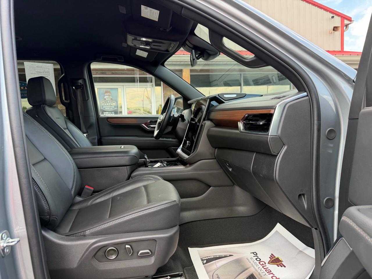 GMC Yukon XL 4WD 4dr Denali 2025