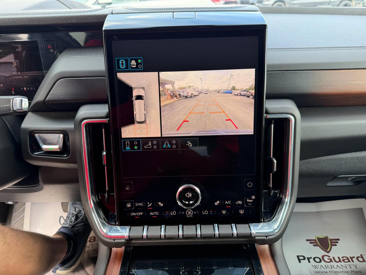 GMC Yukon XL 4WD 4dr Denali 2025