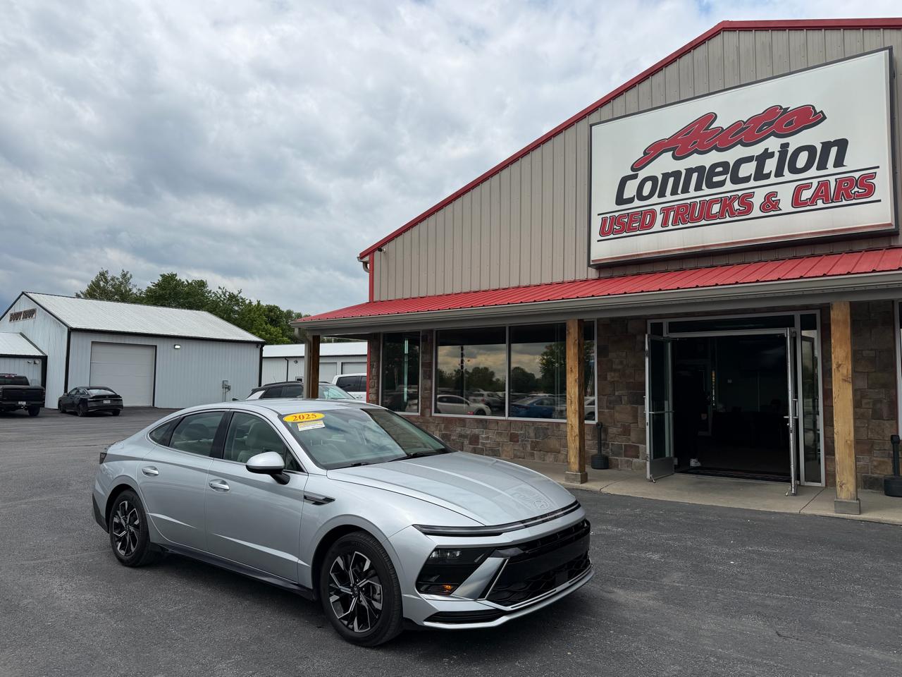 Hyundai Sonata SEL FWD 2025