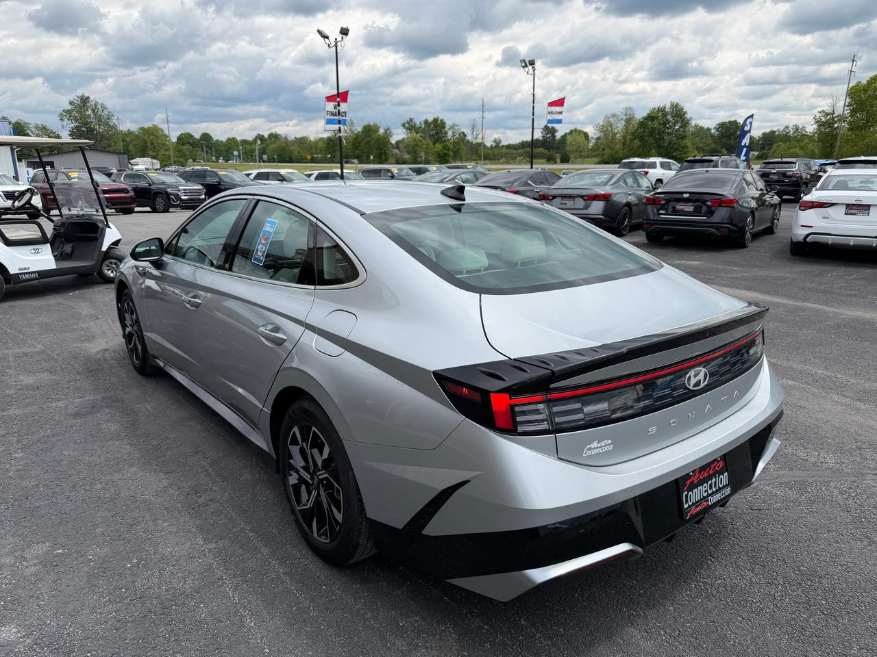 Hyundai Sonata SEL FWD 2025