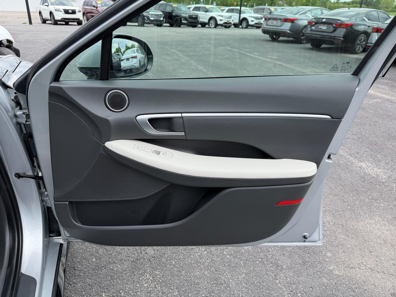 Hyundai Sonata SEL FWD 2025
