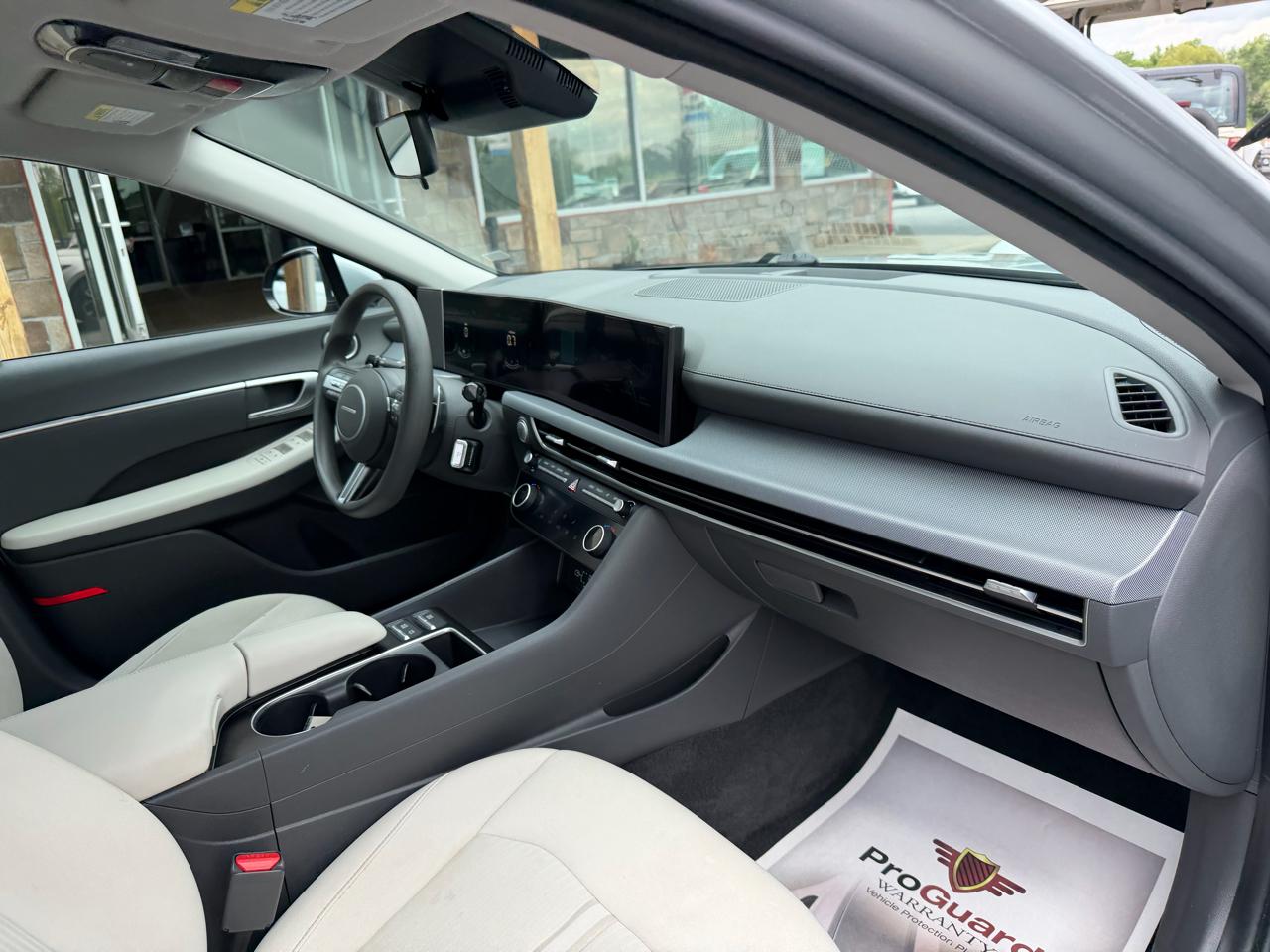 Hyundai Sonata SEL FWD 2025