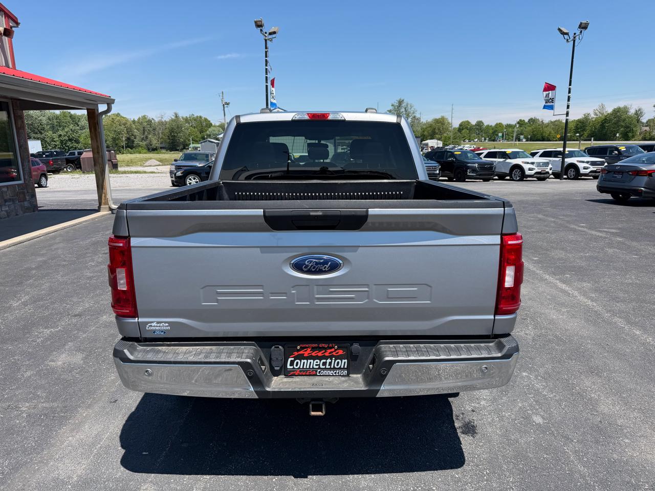 Ford F-150 4WD SuperCrew 145" XLT 2021