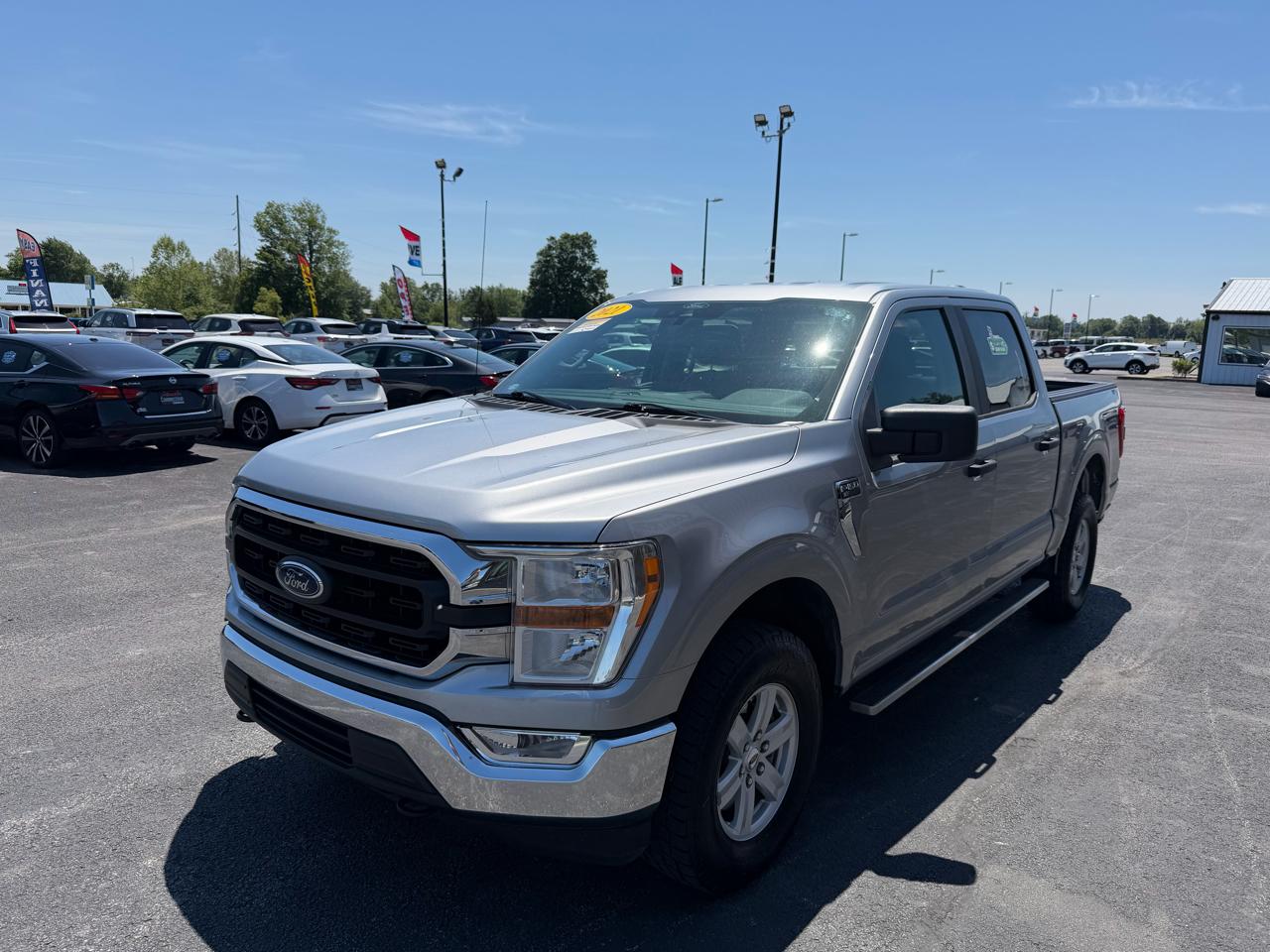 Ford F-150 4WD SuperCrew 145" XLT 2021