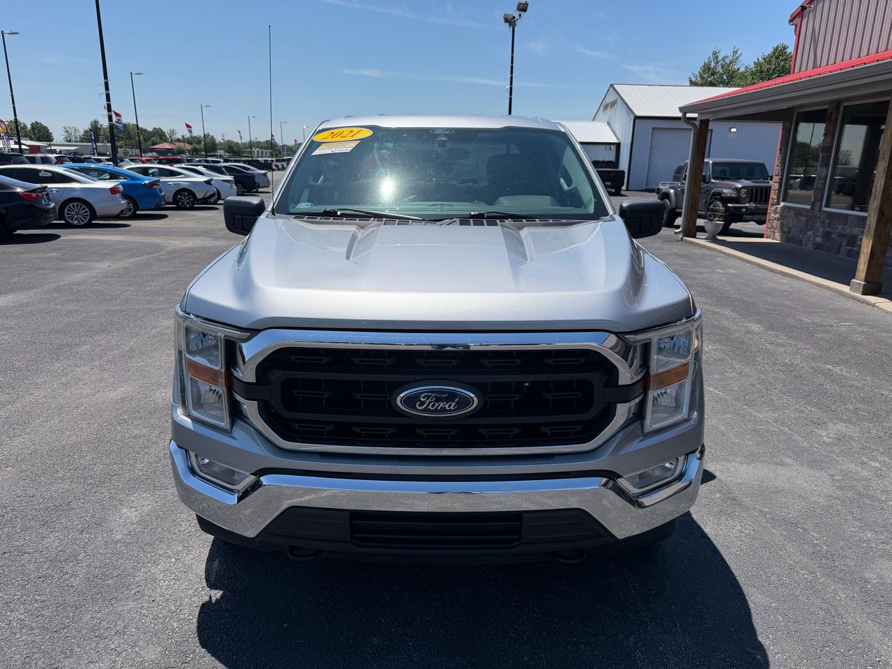 Ford F-150 4WD SuperCrew 145" XLT 2021