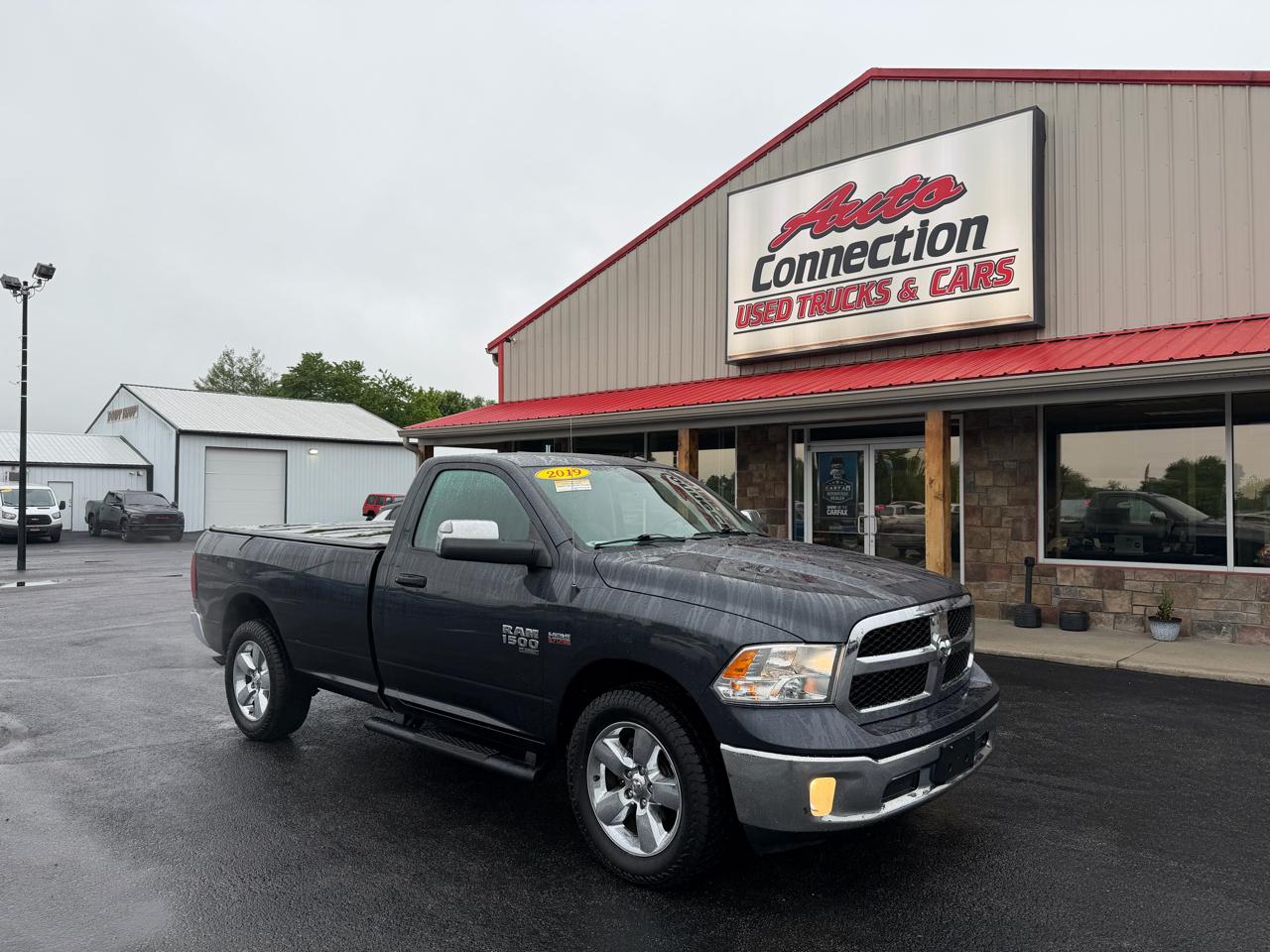RAM 1500 Classic Tradesman 4x4 Reg Cab 8' Box 2019