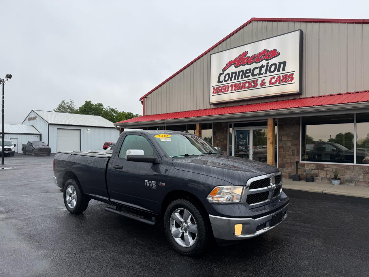 RAM 1500 Classic Tradesman 4x4 Reg Cab 8' Box 2019