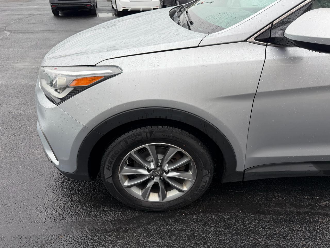 Hyundai Santa Fe SE 3.3L Auto AWD 2017