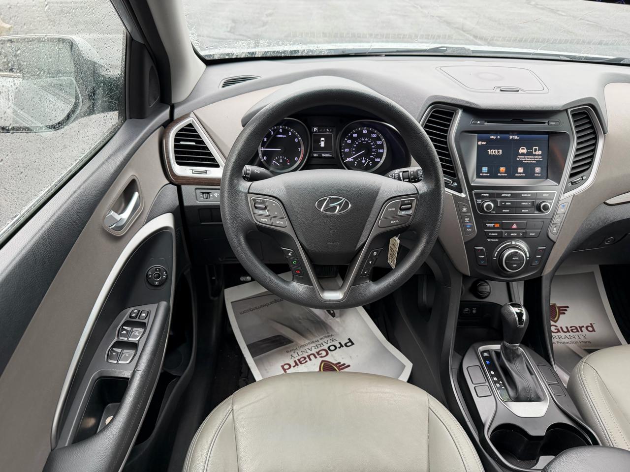 Hyundai Santa Fe SE 3.3L Auto AWD 2017