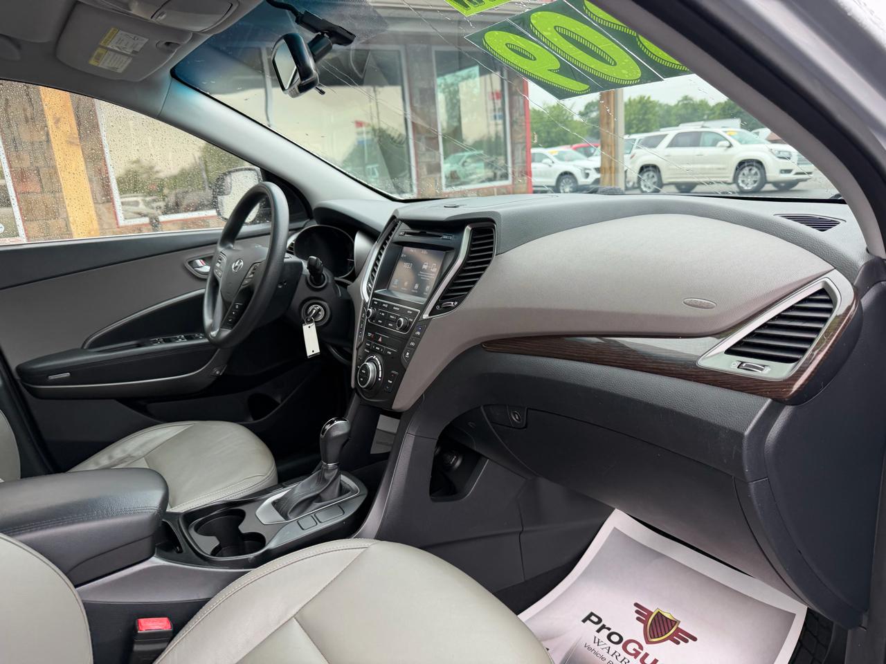 Hyundai Santa Fe SE 3.3L Auto AWD 2017