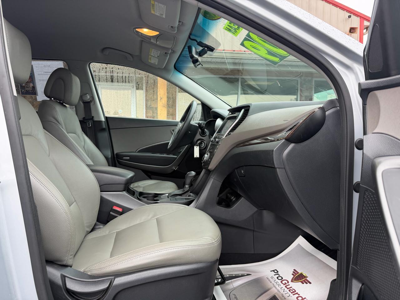 Hyundai Santa Fe SE 3.3L Auto AWD 2017
