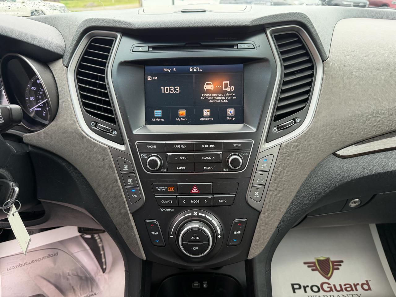 Hyundai Santa Fe SE 3.3L Auto AWD 2017