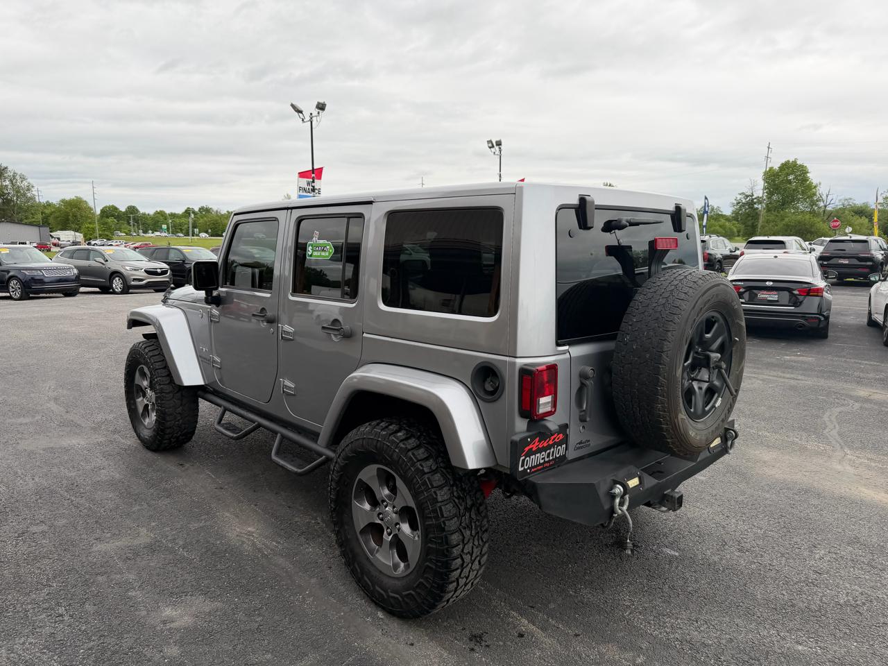 Jeep Wrangler Unlimited 4WD 4dr Sahara 2016