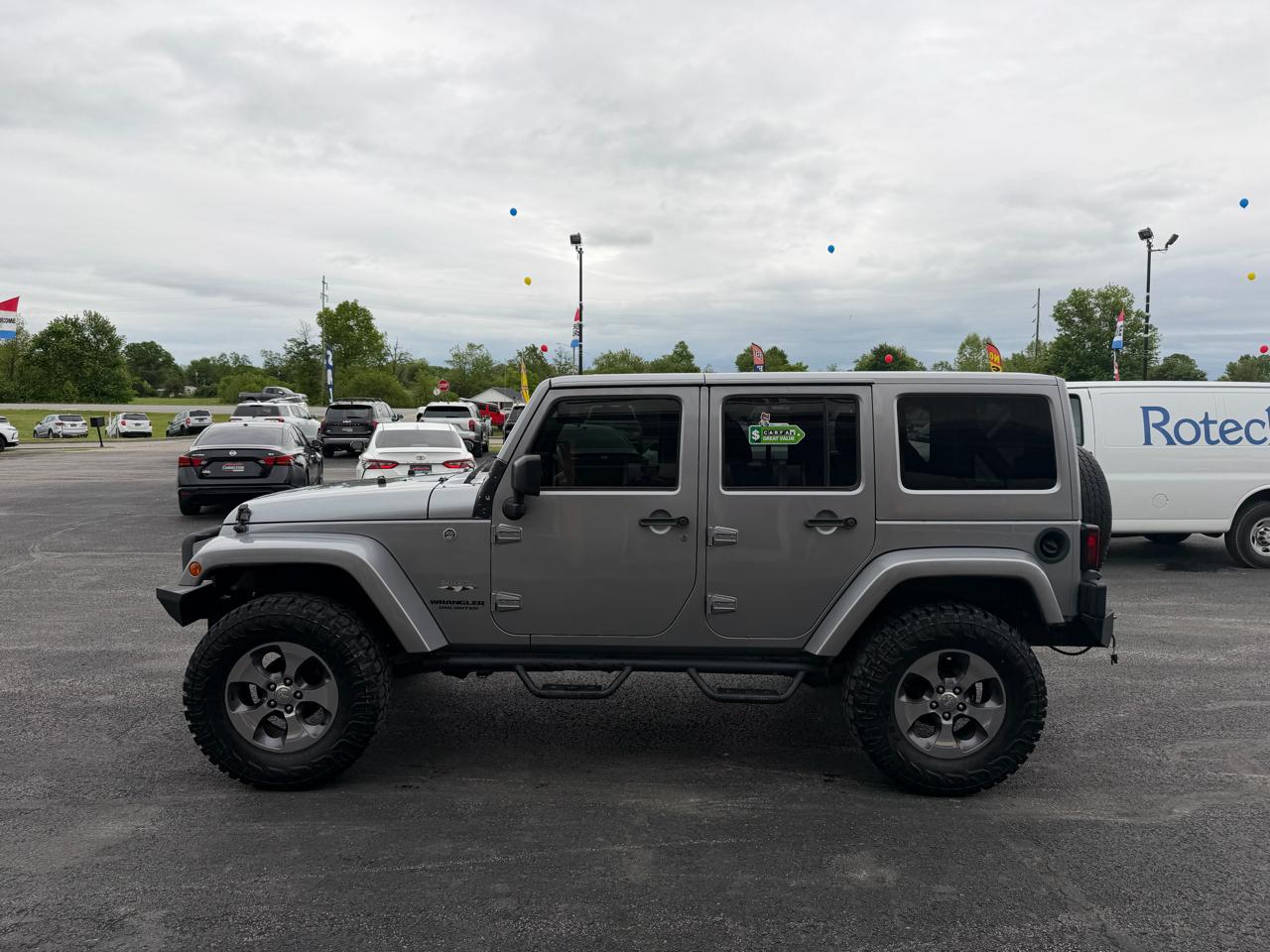 Jeep Wrangler Unlimited 4WD 4dr Sahara 2016