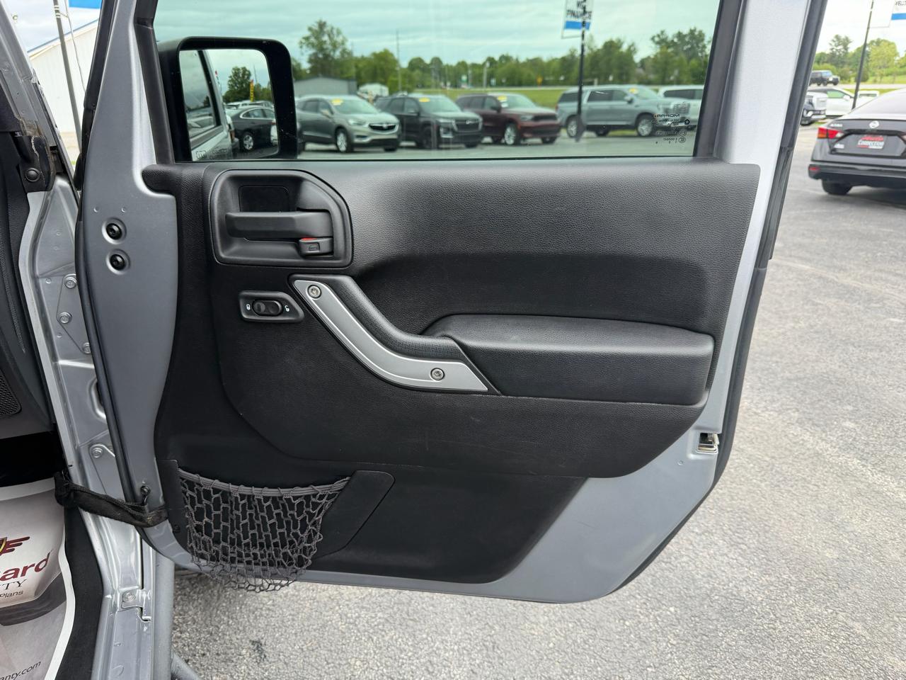 Jeep Wrangler Unlimited 4WD 4dr Sahara 2016