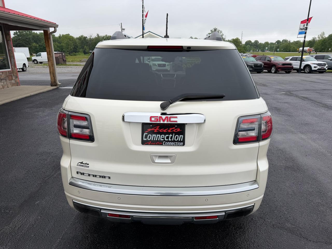 GMC Acadia FWD 4dr Denali 2014