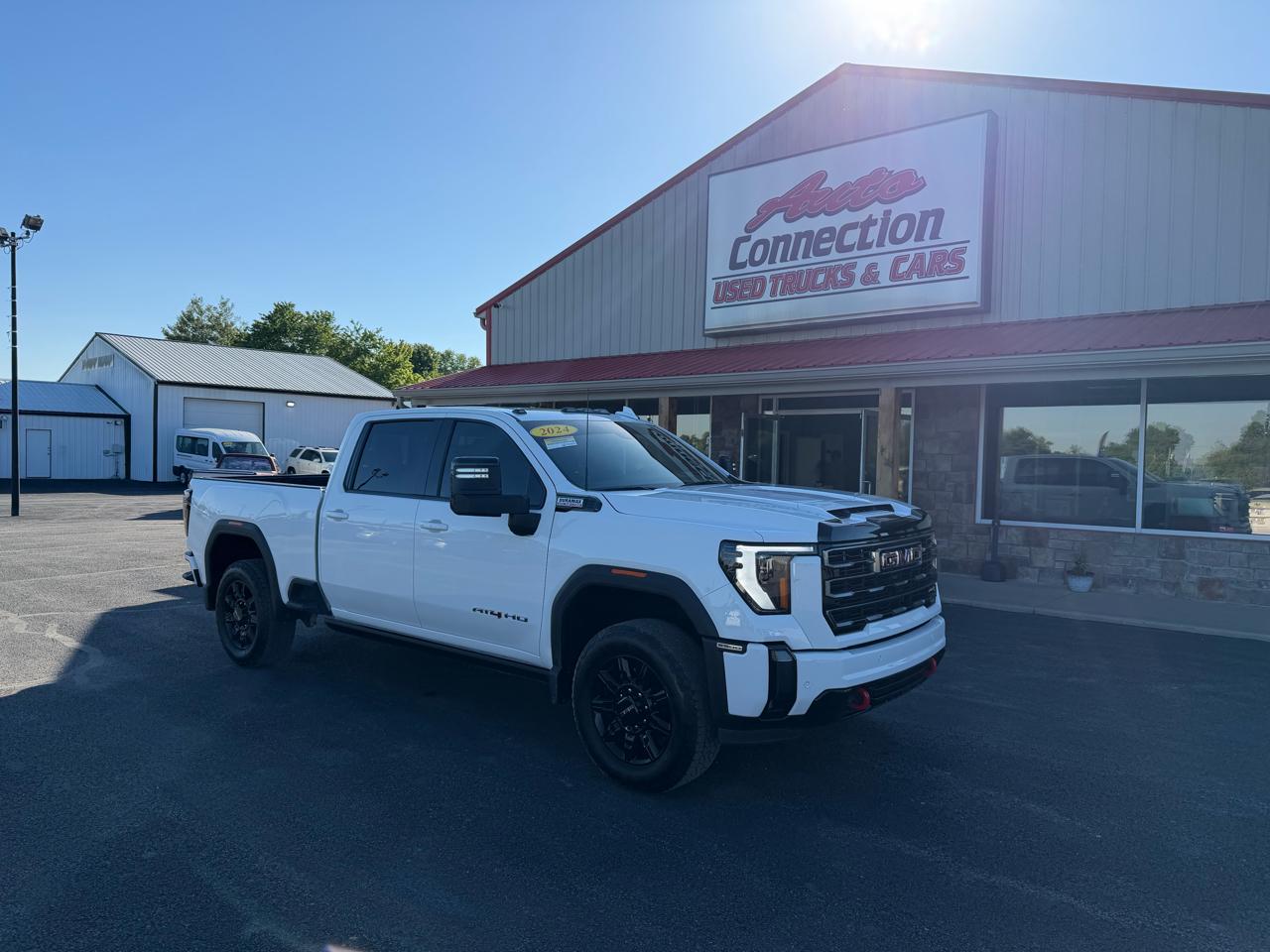 GMC Sierra 2500HD 4WD Crew Cab 159" AT4 2024