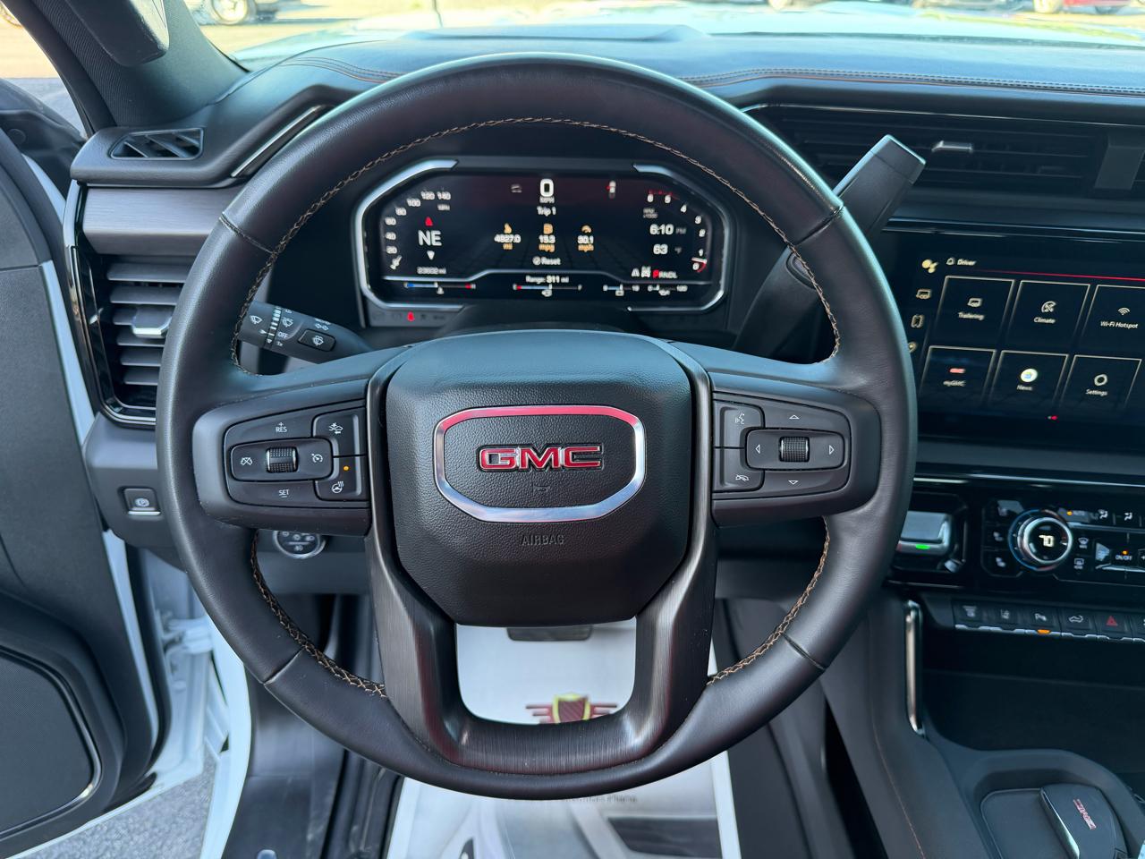 GMC Sierra 2500HD 4WD Crew Cab 159" AT4 2024