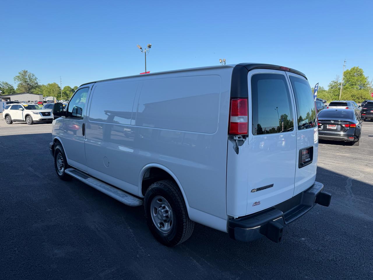 Chevrolet Express Cargo Van RWD 2500 135" 2020