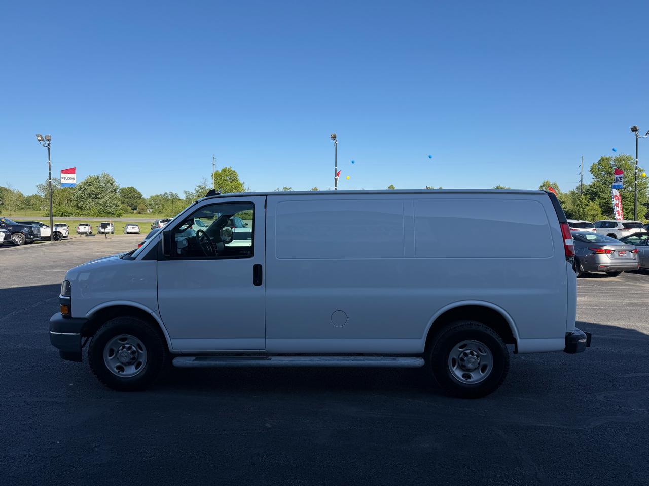 Chevrolet Express Cargo Van RWD 2500 135" 2020