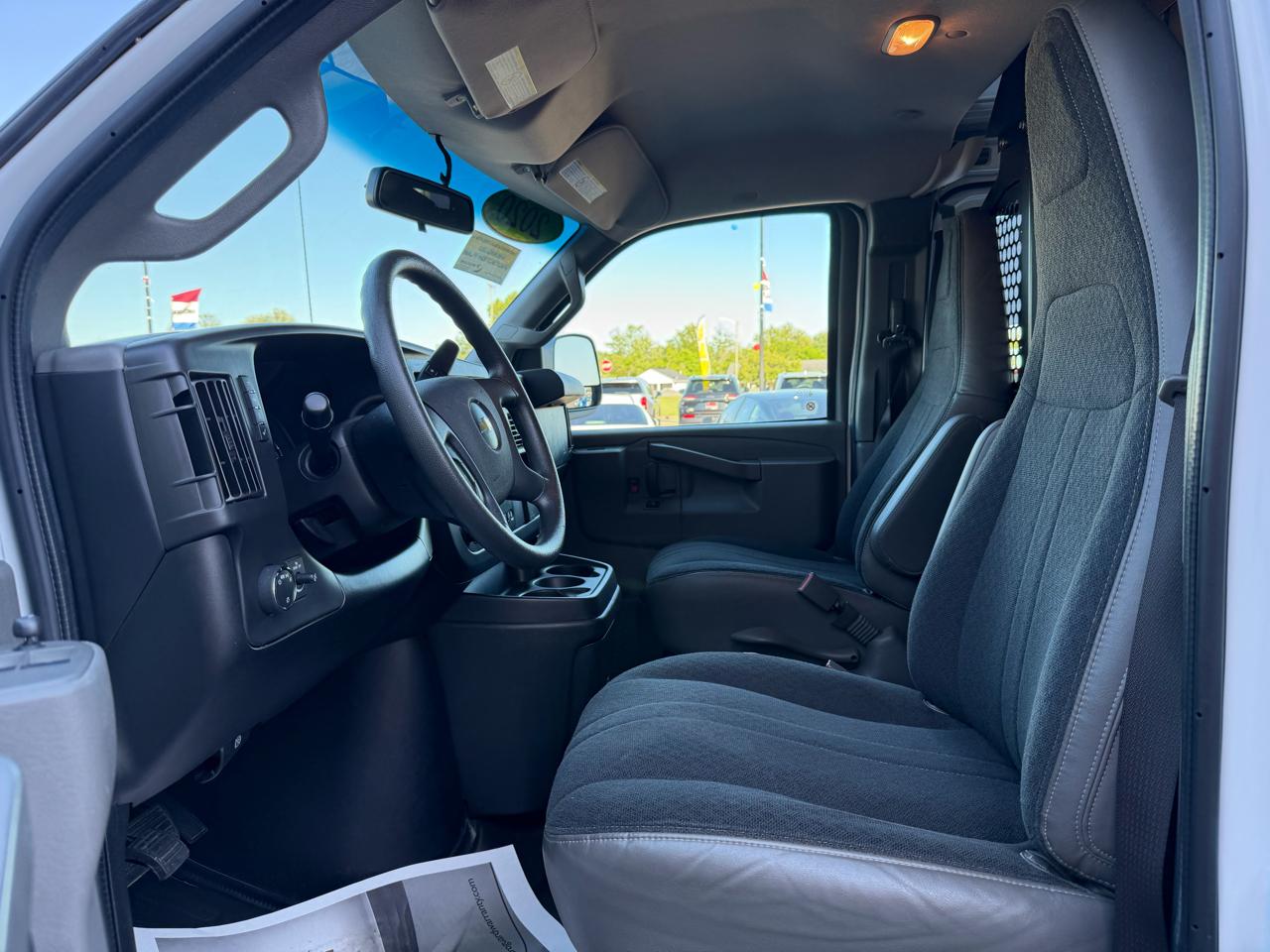 Chevrolet Express Cargo Van RWD 2500 135" 2020