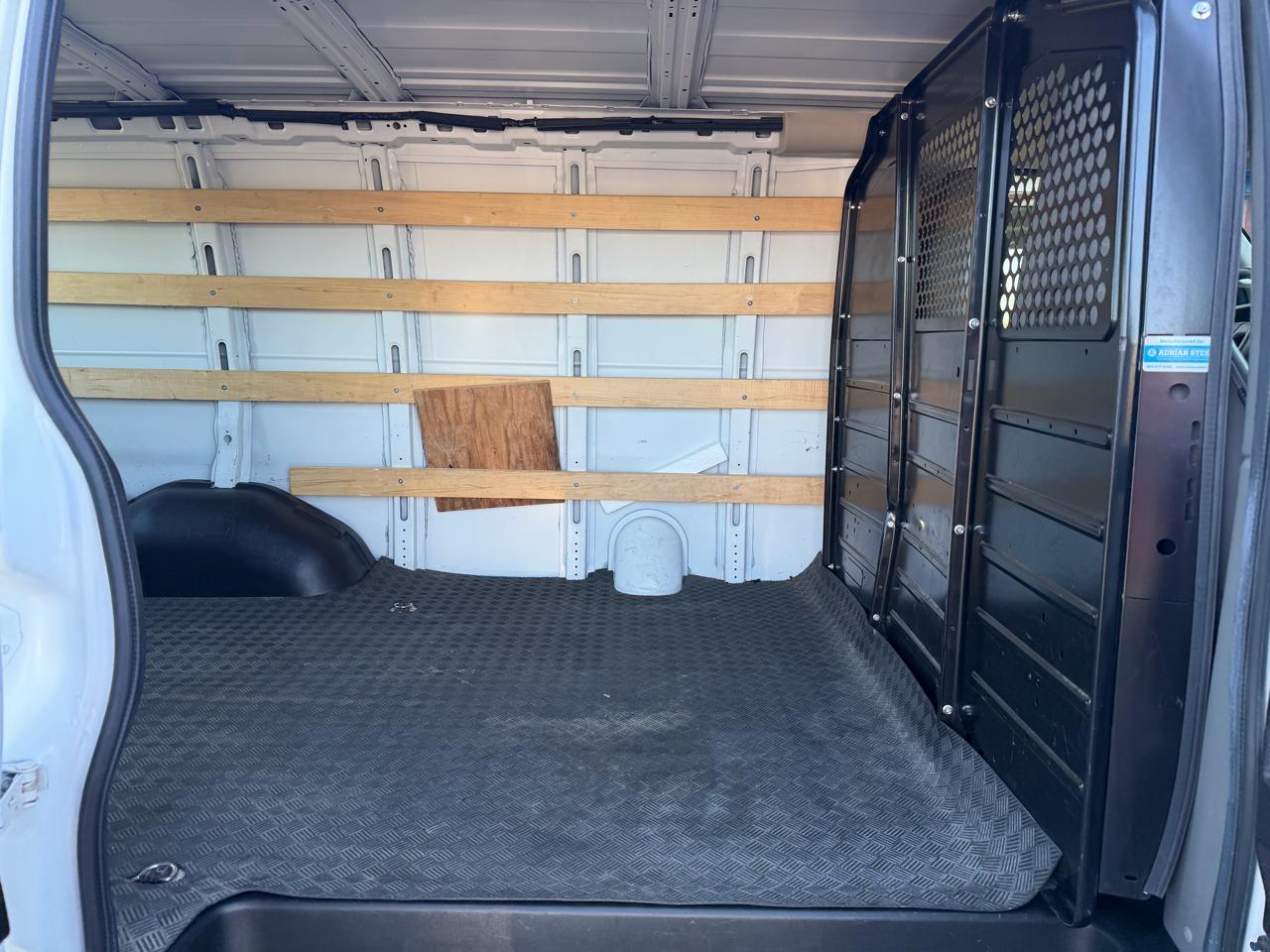 Chevrolet Express Cargo Van RWD 2500 135" 2020
