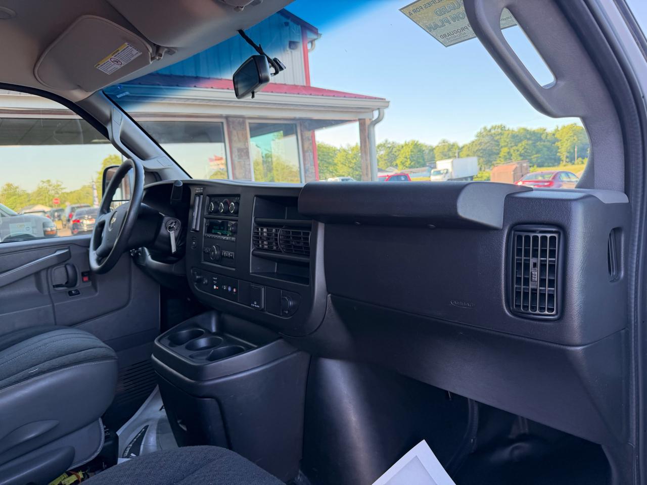 Chevrolet Express Cargo Van RWD 2500 135" 2020