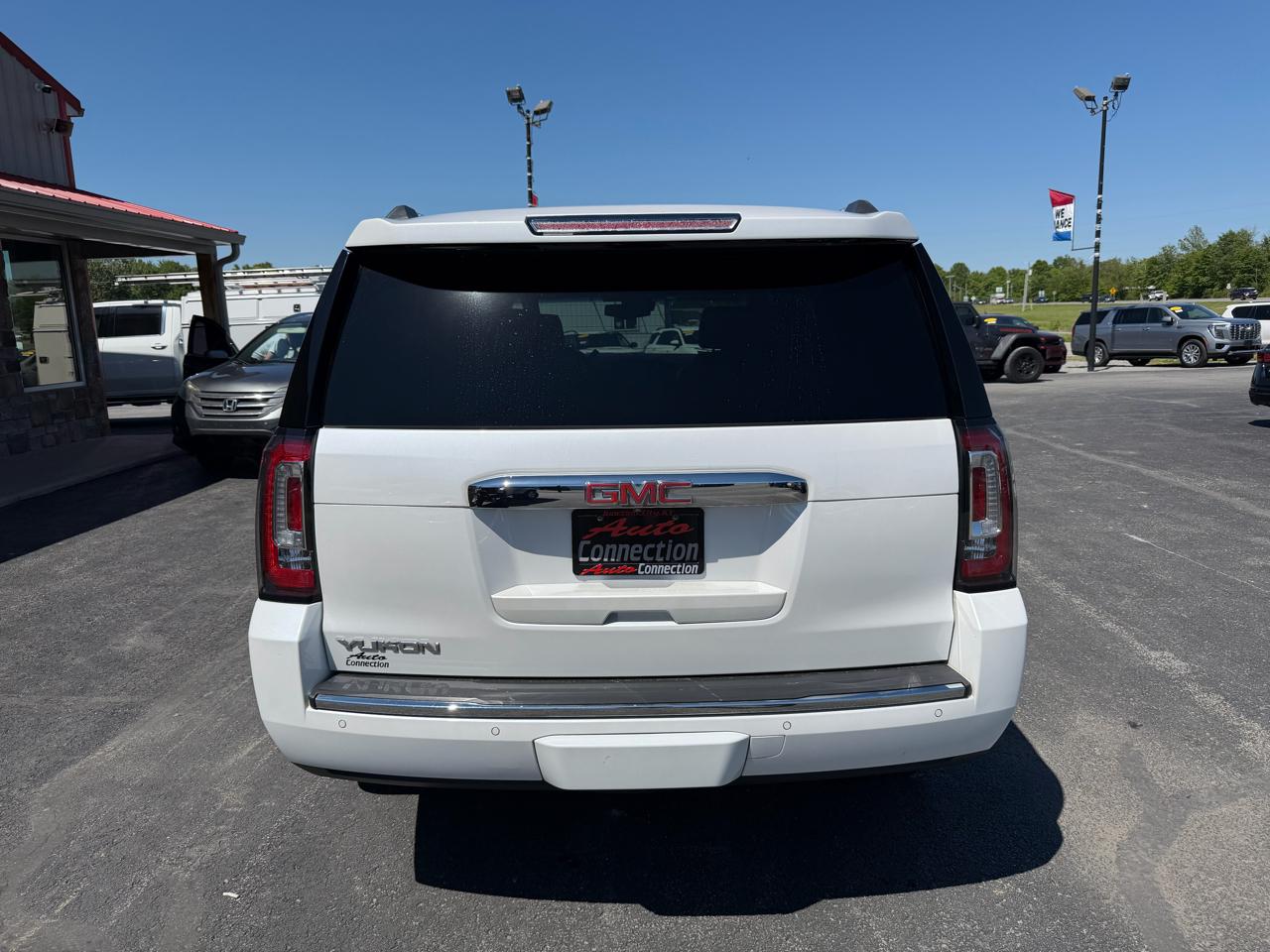 GMC Yukon 4WD 4dr Denali 2016