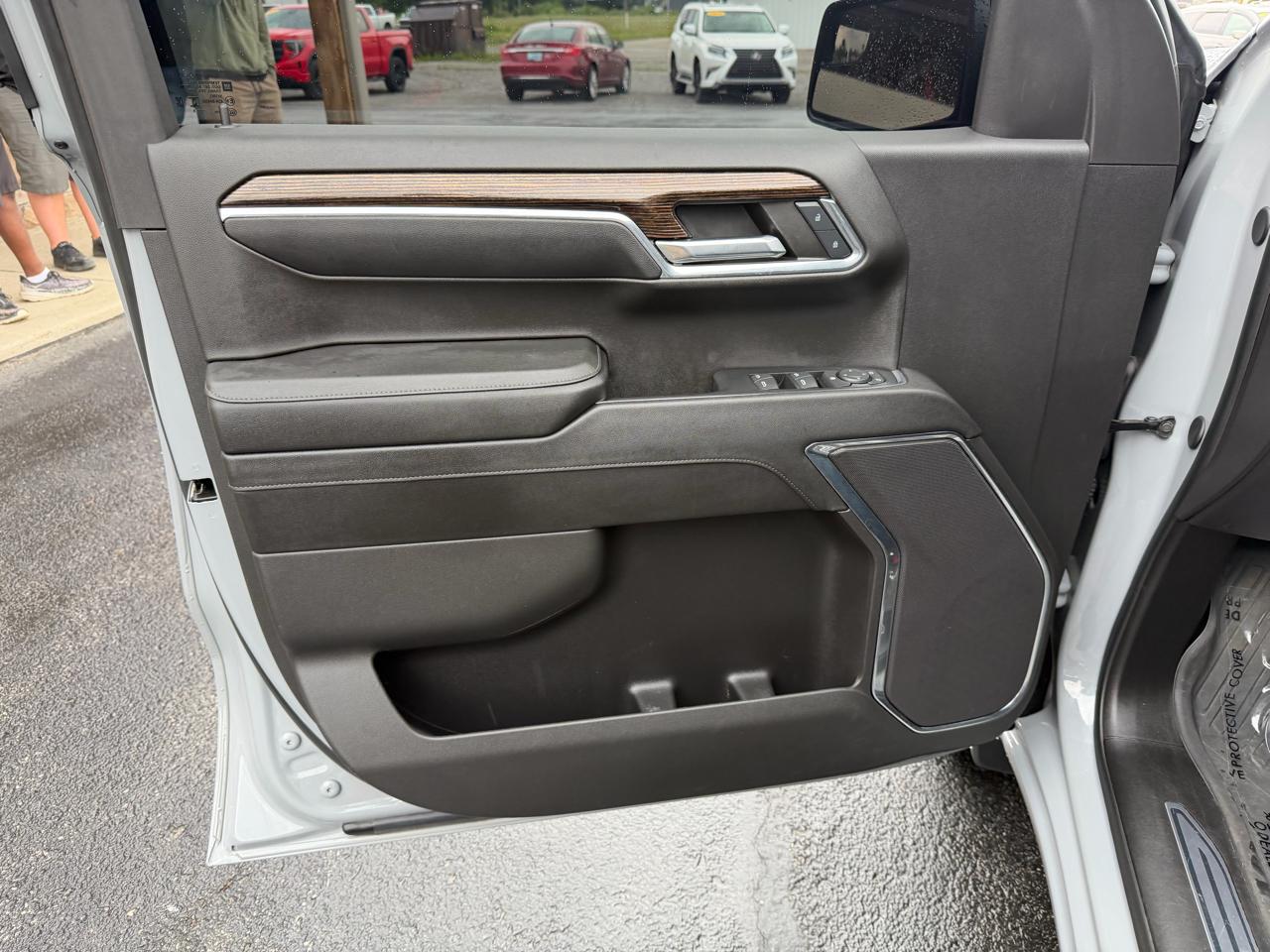 GMC Sierra 1500 4WD Crew Cab 147" Elevation w/3SB 2024