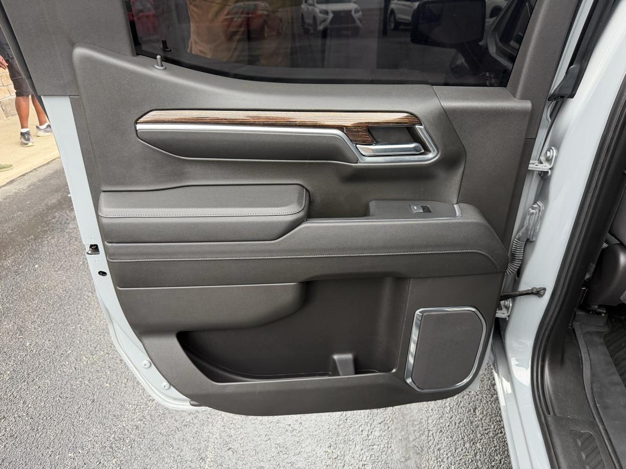 GMC Sierra 1500 4WD Crew Cab 147" Elevation w/3SB 2024