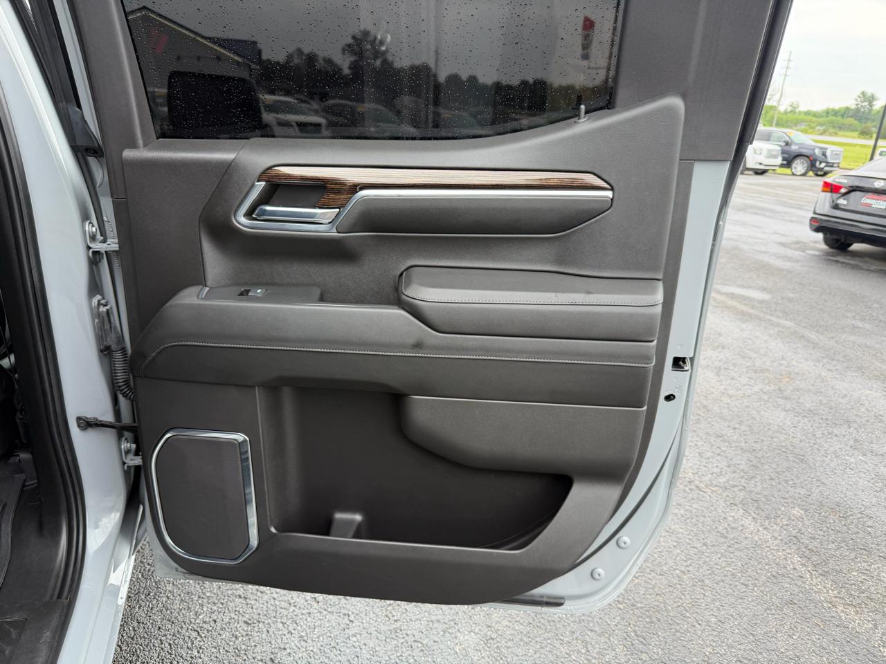 GMC Sierra 1500 4WD Crew Cab 147" Elevation w/3SB 2024
