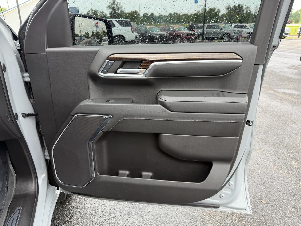 GMC Sierra 1500 4WD Crew Cab 147" Elevation w/3SB 2024