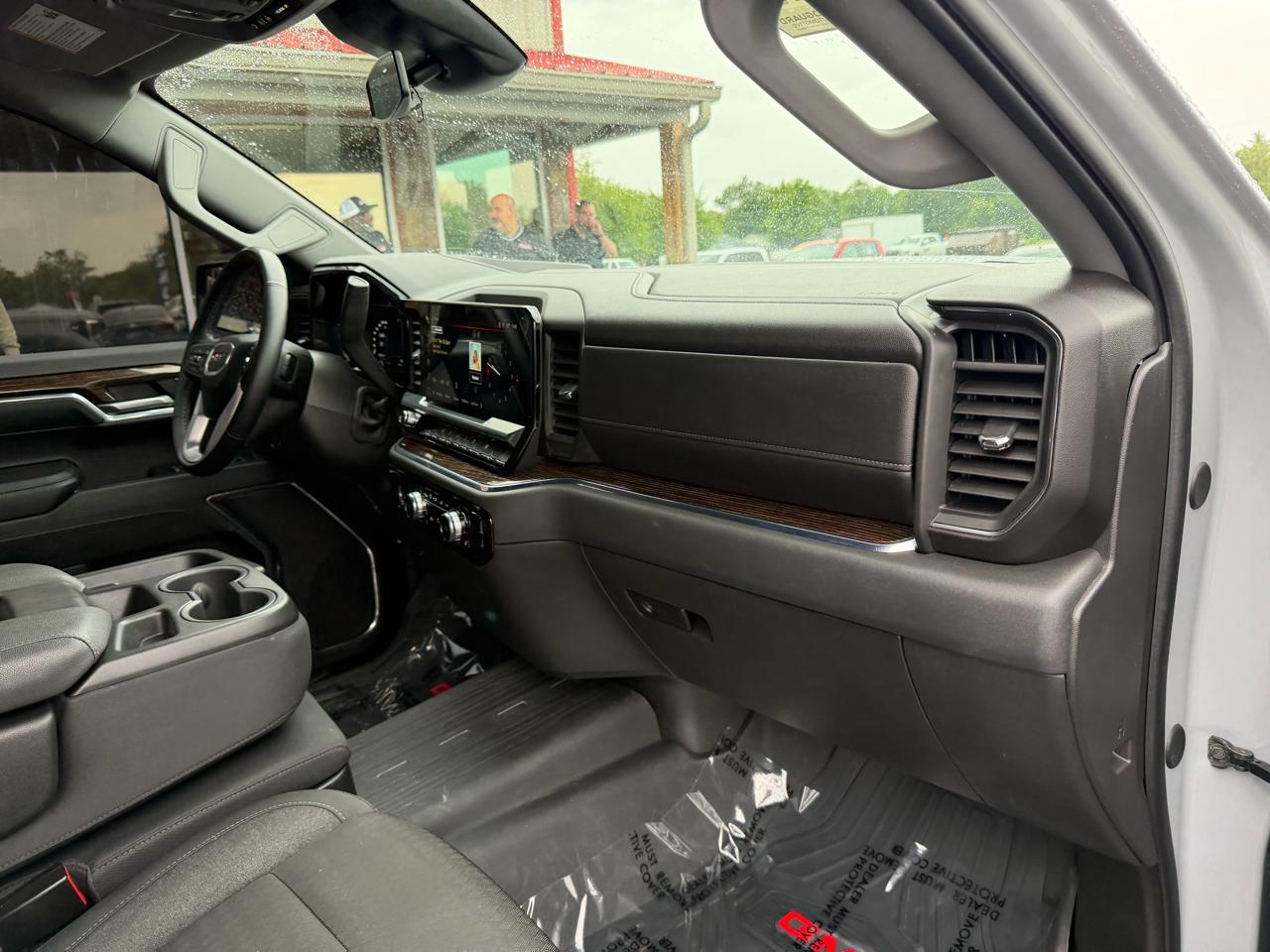 GMC Sierra 1500 4WD Crew Cab 147" Elevation w/3SB 2024