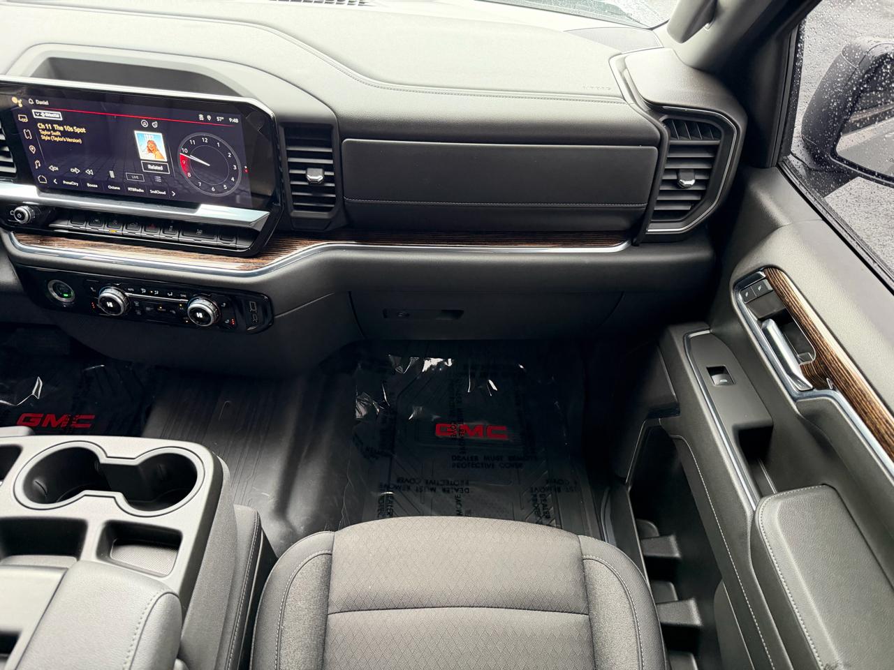 GMC Sierra 1500 4WD Crew Cab 147" Elevation w/3SB 2024